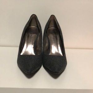 Tweed Pumps
